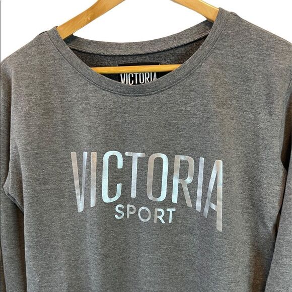 NWOT VICTORIA SECRETSport Grey Metallic Graphic Fleece Lined Pullover Sweatshirt - Picture 2 of 8